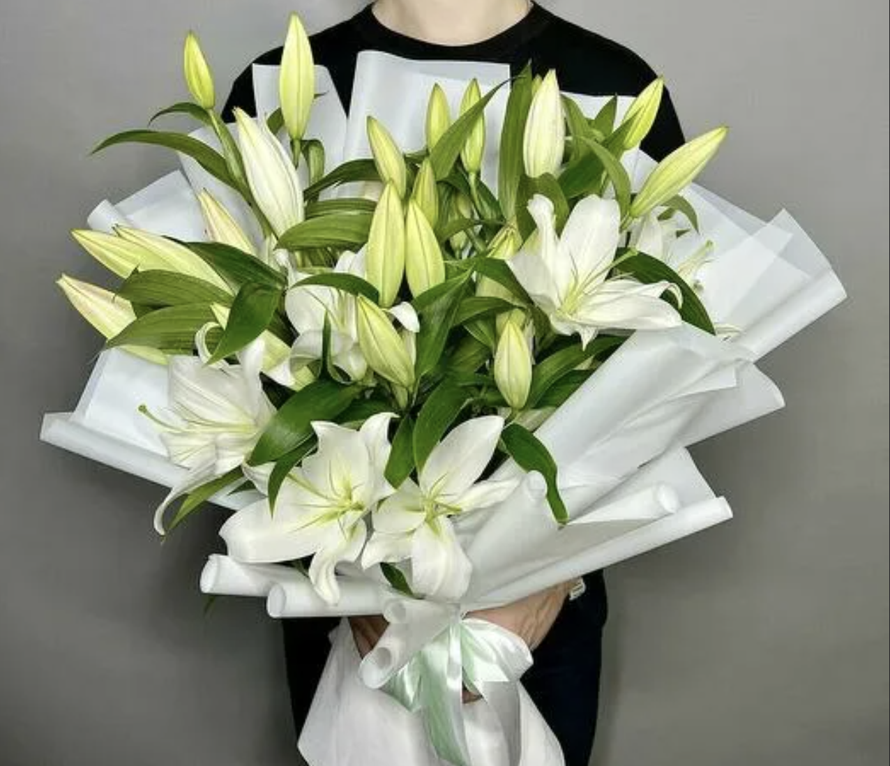 Букет лилий 11шт 70см